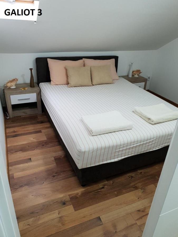 Apartmani Galiot Igalo Rum bild