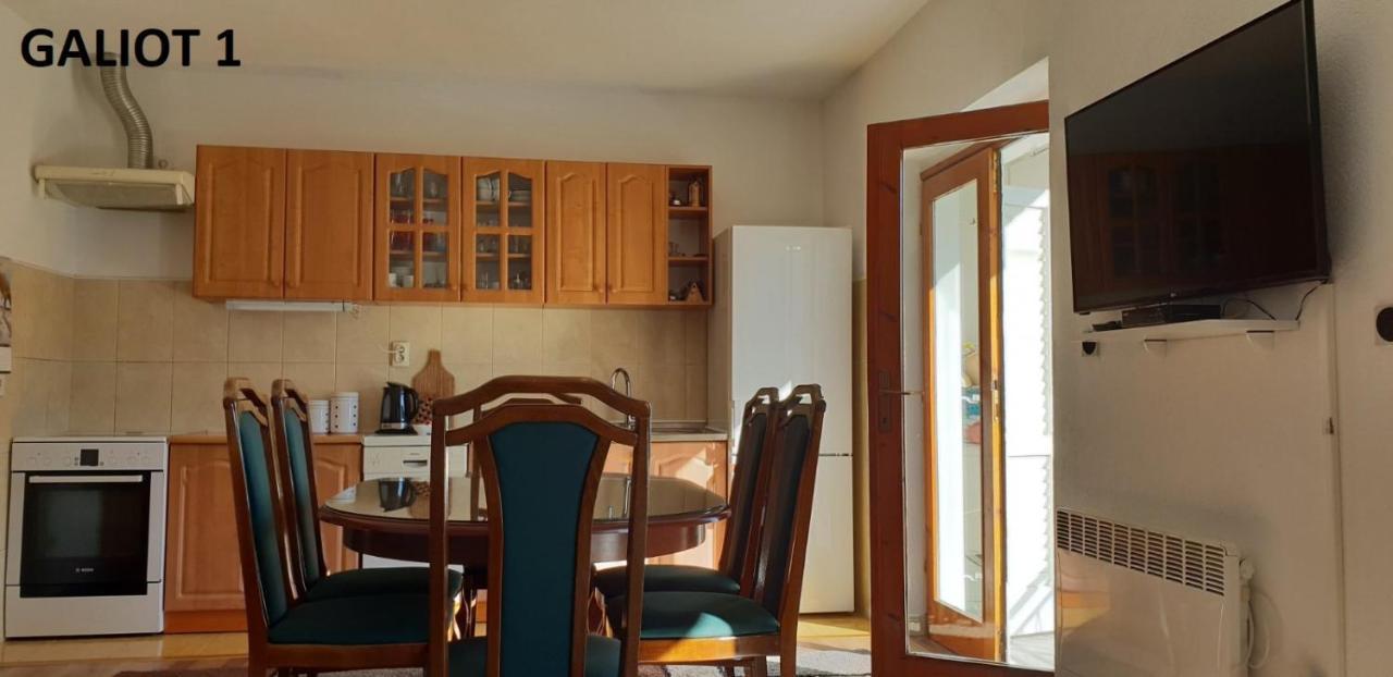 Apartmani Galiot Igalo Exteriör bild