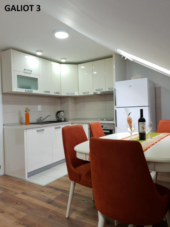 Apartmani Galiot Igalo Exteriör bild