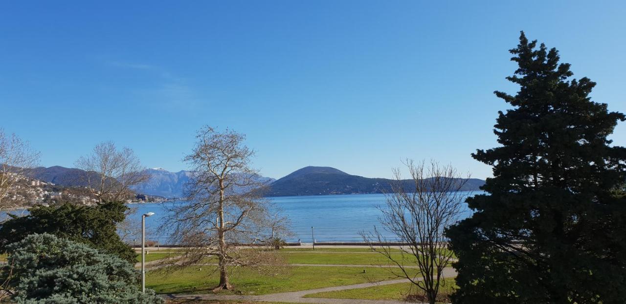 Apartmani Galiot Igalo Exteriör bild